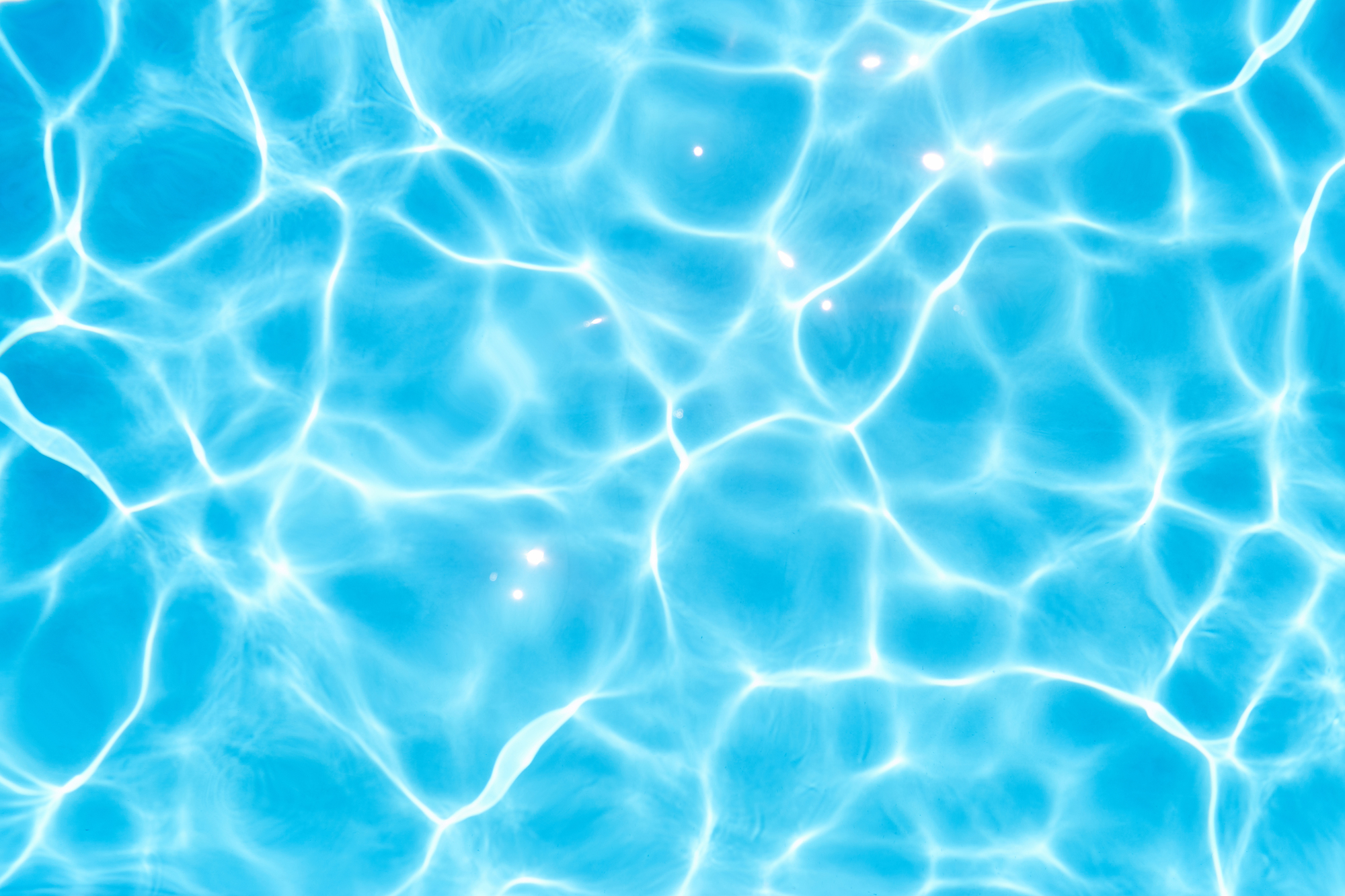 glare on the blue water in the pool close up 2025 01 08 06 05 57 utc (1)